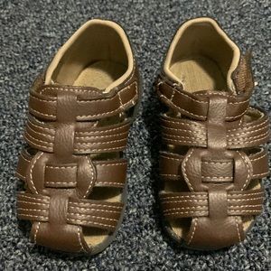 Boy’s sandals like new
